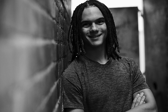 Terrell Sleeter Senior Portraits 0023