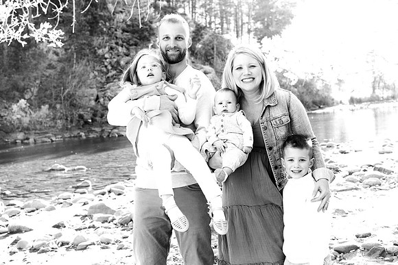 Green Family Portraits 0014