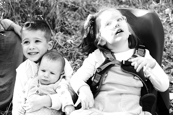 Green Family Portraits 0041