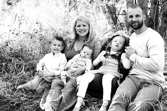 Green Family Portraits 0045