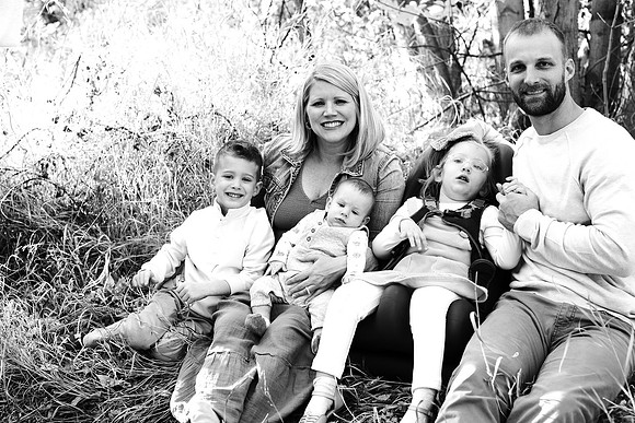 Green Family Portraits 0046